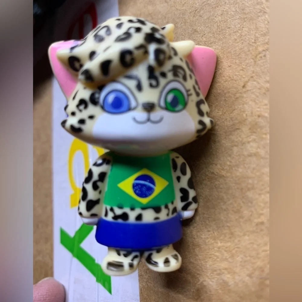 5 Ryans World Figures Toys Peck, Dominican Republic, Brazil Cheetah, Knight